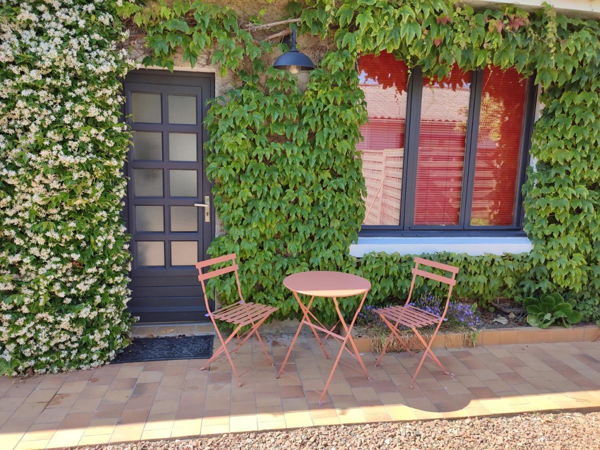 Les Gites Karma Andres  Exterior photo